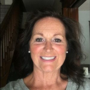 Meet your Posher, Debra